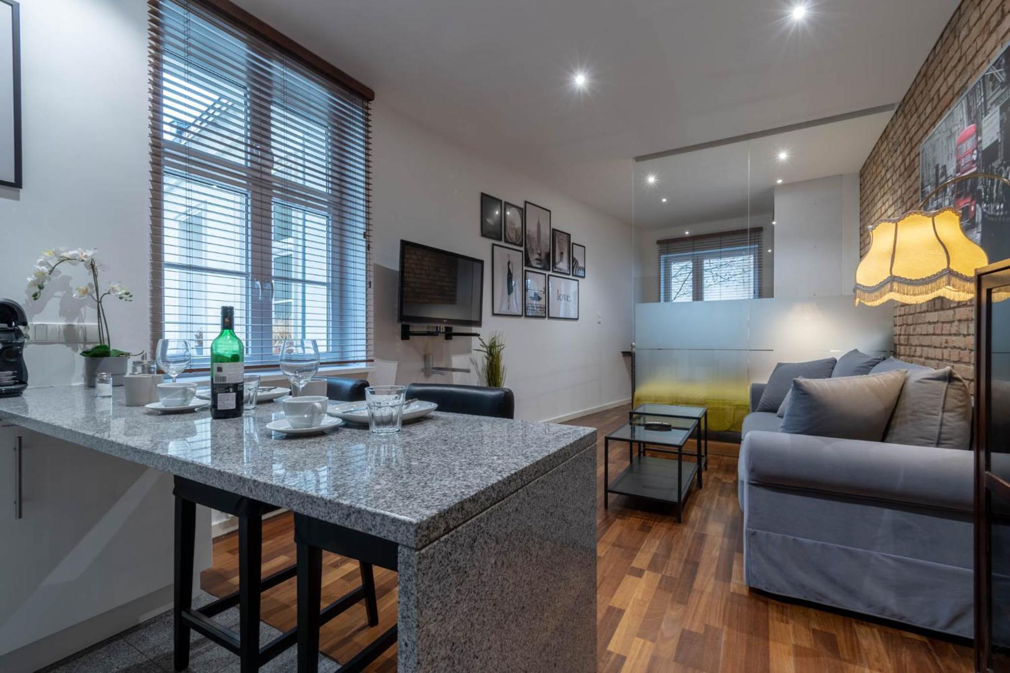 Simply In The Center Spot Apartment Poznan Bagian luar foto