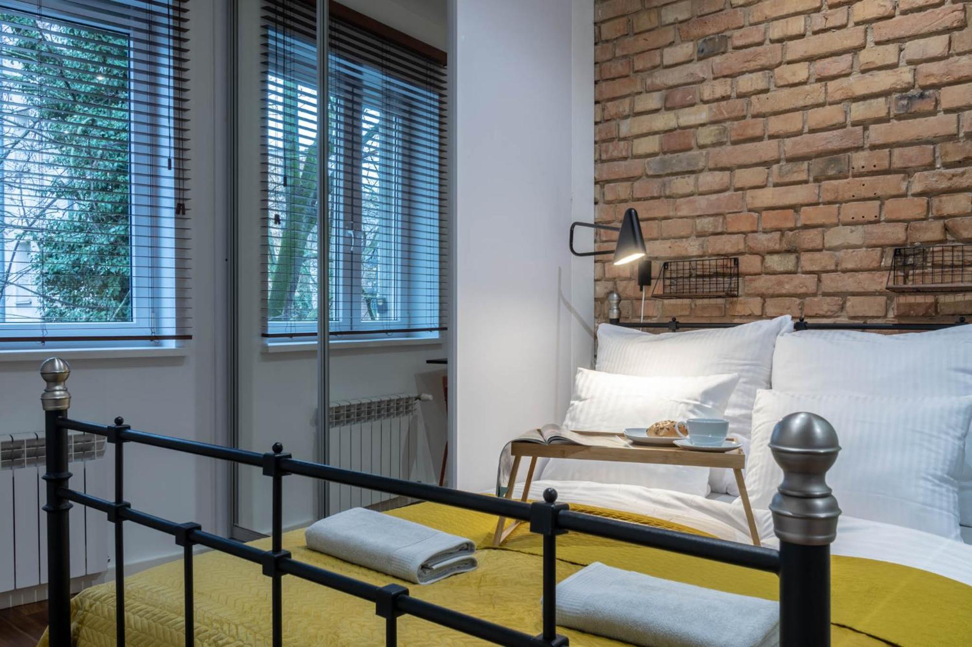 Simply In The Center Spot Apartment Poznan Bagian luar foto